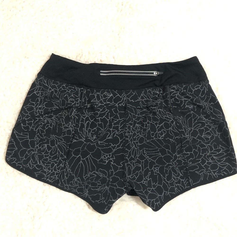 Athleta black floral reflective running shorts women’s size S - Picture 5 of 6
